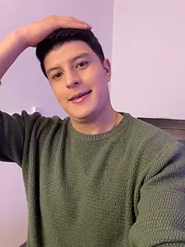 Goldenknight33 online show from 02/04/26, 04:02