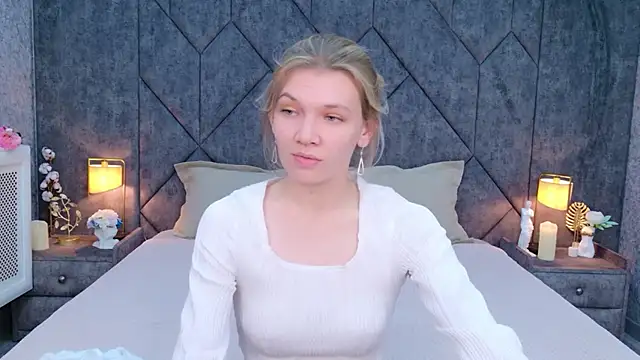Vivien Hans online show from 05/23/26, 08:35
