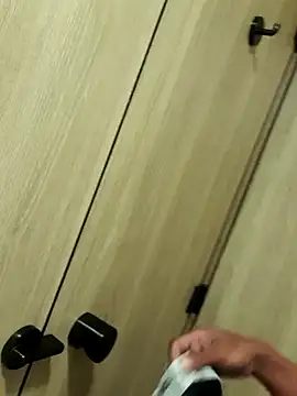 Ynotsz online show from 02/16/26, 07:37