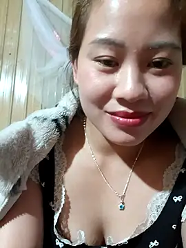 Snapshot of mayni012314 chatting on 12/17/25, 07:09 mayni012314 online show from 12/17/25, 07:09