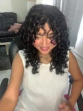 ladulcemary  online show from 05/10/26, 08:03