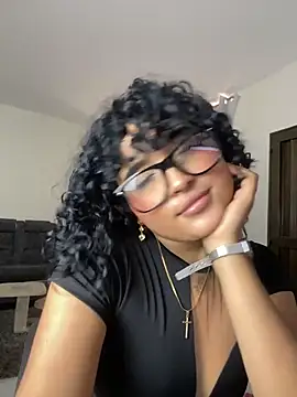 ladulcemary  online show from 05/16/26, 07:45
