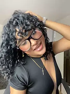 ladulcemary  online show from 05/16/26, 07:56