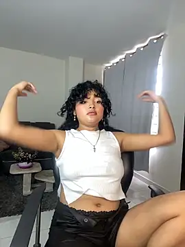 ladulcemary  online show from 05/23/26, 07:07