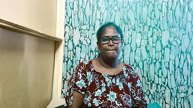 Snapshot of Exotic_indian95 chatting on 02/18/26, 02:02 Exotic indian95 online show from 02/18/26, 02:02