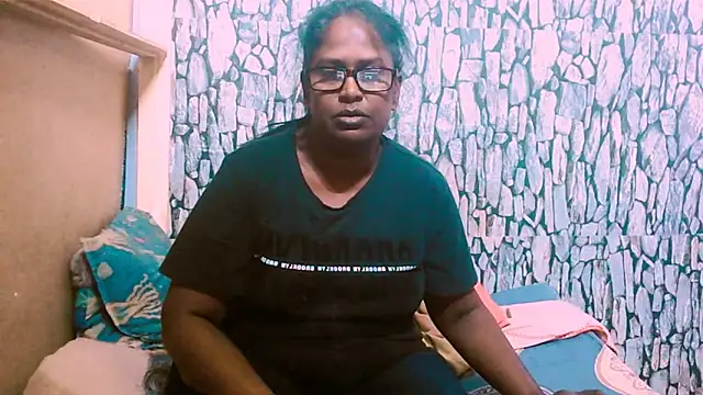 Snapshot of Exotic_indian95 chatting on 03/03/26, 04:29 Exotic indian95 online show from 03/03/26, 04:29