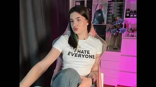 NikkieKitty online show from 03/12/26, 10:10