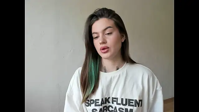 NikkieKitty online show from 04/30/26, 12:44