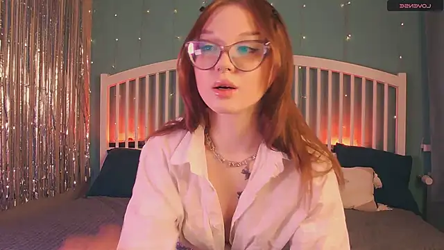 AprilFarrowy online show from 04/10/26, 08:46