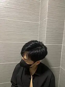 kimze7 online show from 04/18/26, 01:48