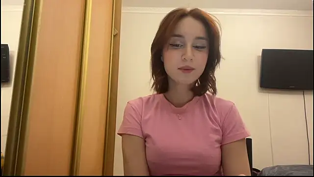 Snapshot of StacieLaudadio chatting on 12/22/25, 01:08 StacieLaudadio online show from 12/22/25, 01:08