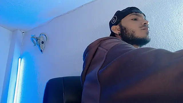 Snapshot of kingdani_hot chatting on 01/06/26, 03:21 kingdani hot online show from 01/06/26, 03:21