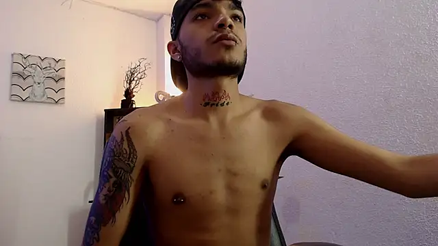 Snapshot of kingdani_hot chatting on 02/12/26, 12:44 kingdani hot online show from 02/12/26, 12:44