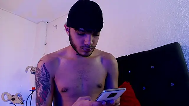 Snapshot of kingdani_hot chatting on 02/22/26, 02:13 kingdani hot online show from 02/22/26, 02:13