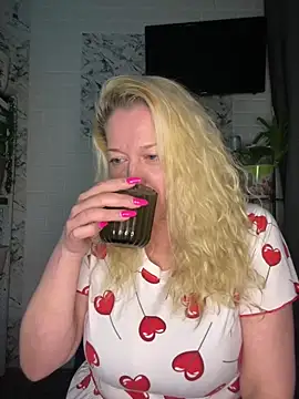 Snapshot of JenniferCarmen chatting on 02/07/26, 05:38 JenniferCarmen online show from 02/07/26, 05:38