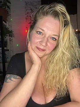 JenniferCarmen online show from 05/21/26, 05:20