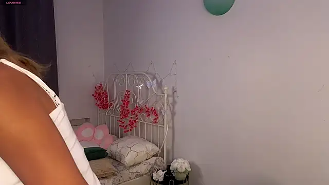 springloveee online show from 07/20/26, 06:32
