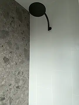 lexi242 online show from 12/16/25, 08:36