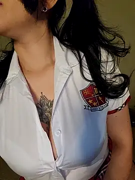 Snapshot of BustyVampyre chatting on 02/04/26, 01:44 BustyVampyre online show from 02/04/26, 01:44