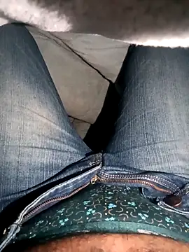 DominantSnowball44 online show from 12/14/25, 05:40