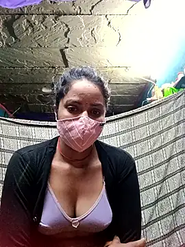 Poonam8080 online show from 12/17/25, 12:16