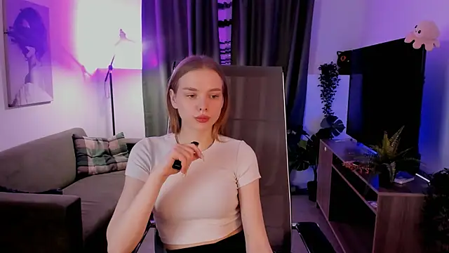 BellaHaadiid online show from 01/15/26, 08:52