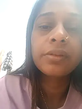 nehakapoor89 online show from 12/16/25, 07:46