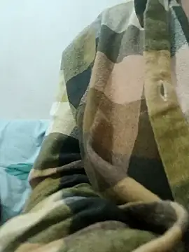 nehakapoor89 online show from 12/20/25, 08:38