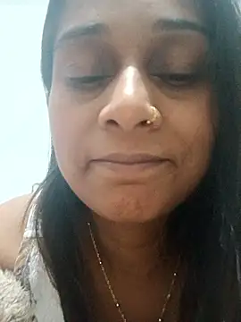 nehakapoor89 online show from 01/12/26, 07:41