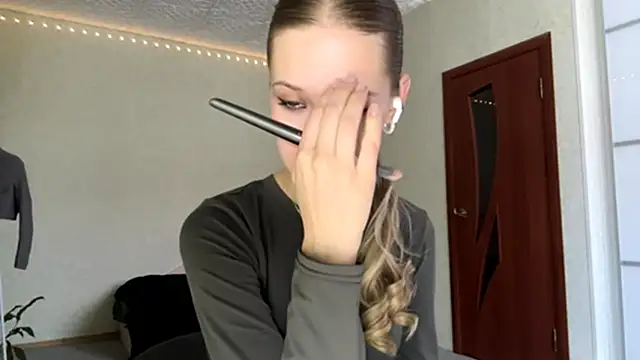 Snapshot of ZaidaSchwarten chatting on 01/10/26, 07:21 ZaidaSchwarten online show from 01/10/26, 07:21