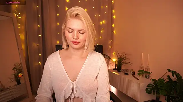 AmeliaWellss online show from 12/16/25, 04:06