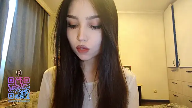 Qwami Amie online show from 02/12/26, 07:36