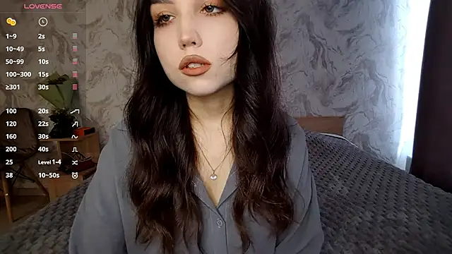 Qwami Amie online show from 04/17/26, 06:38