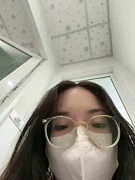 mimichannn99 online show from 02/16/26, 10:22