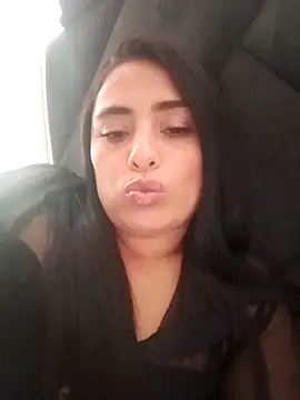 sara nina online show from 12/14/25, 08:57