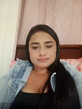 sara nina online show from 12/17/25, 02:28