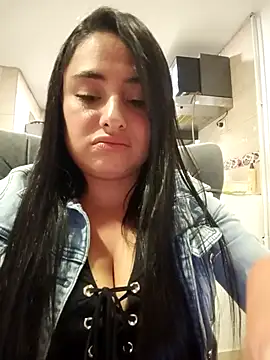 sara nina online show from 12/23/25, 03:48