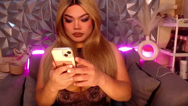 AlwaysHornyMia online show from 02/04/26, 04:02