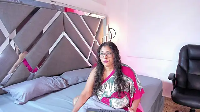 Siryenay  online show from 12/18/25, 05:35