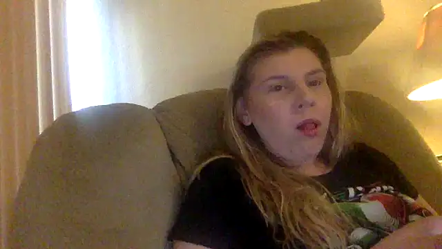 Snapshot of goddesscandy22 chatting on 01/15/26, 05:05 goddesscandy22 online show from 01/15/26, 05:05