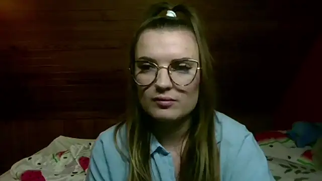 VanessaHard online show from 12/17/25, 08:37