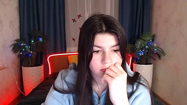 KisaModel online show from 12/20/25, 01:12