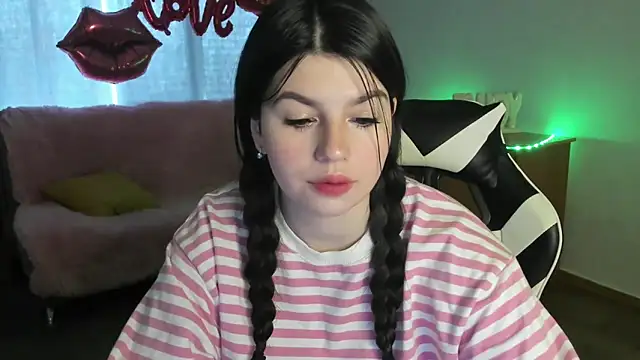 KisaModel online show from 04/20/26, 01:19