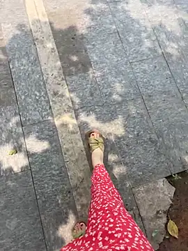 qwe522522 online show from 04/19/26, 03:50