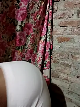 your neha22 online show from 12/18/25, 04:40