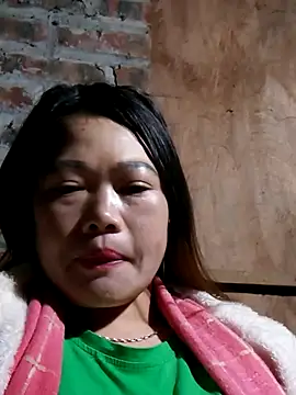 Snapshot of yana-zz chatting on 12/18/25, 03:18 yana-zz online show from 12/18/25, 03:18