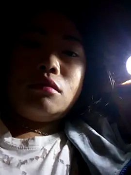 Snapshot of yana-zz chatting on 12/21/25, 06:53 yana-zz online show from 12/21/25, 06:53