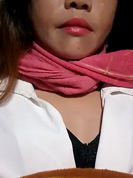 Snapshot of yana-zz chatting on 12/22/25, 11:24 yana-zz online show from 12/22/25, 11:24