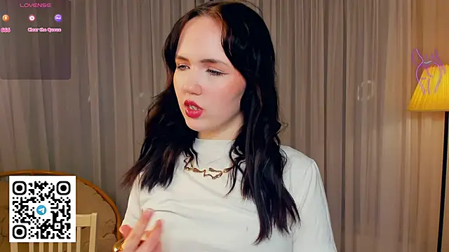 Snapshot of LenaKurpiel chatting on 01/09/26, 06:53 LenaKurpiel online show from 01/09/26, 06:53