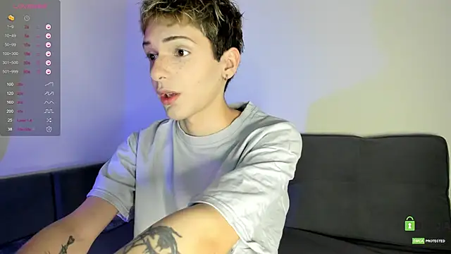 Snapshot of colestorm_ chatting on 12/19/25, 02:57 colestorm online show from 12/19/25, 02:57